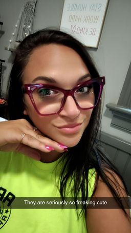 Very retro, spunky, fun, stylish, and totally a vibe! my name is jenic1