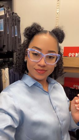 The texture of the glasses, color is so cute.0