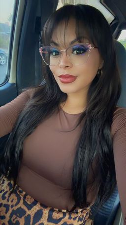 Love  the contrast of pink/brown on these frames0