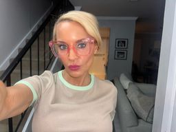 I love these oversized pink eyeglasses. fun and fashionable.1