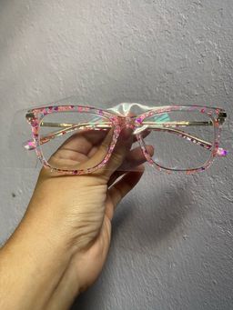 The pink stars are beautiful and brighter than expected. for being cle0