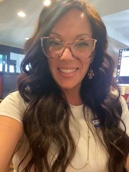 I love these frames! Ithey are lightweight & the perfect size! they fe0