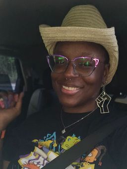 I love how these fit my face and are very light but built pretty good 2