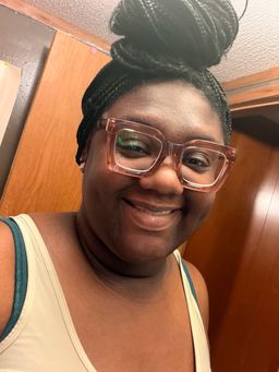 Quality : the quality of the glasses very good and thick 
Price : reas1