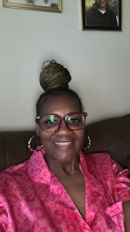 I absolutely love these glasses they are light ,comfortable and I’m de0