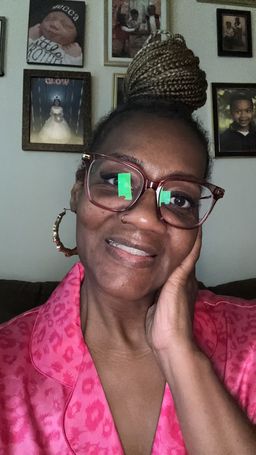 I absolutely love these glasses they are light ,comfortable and I’m de1