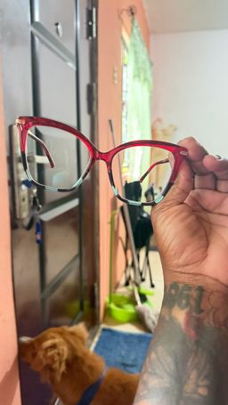 Quality : Good plastic 
Price : very affordable 
Size : fit me well 
l0